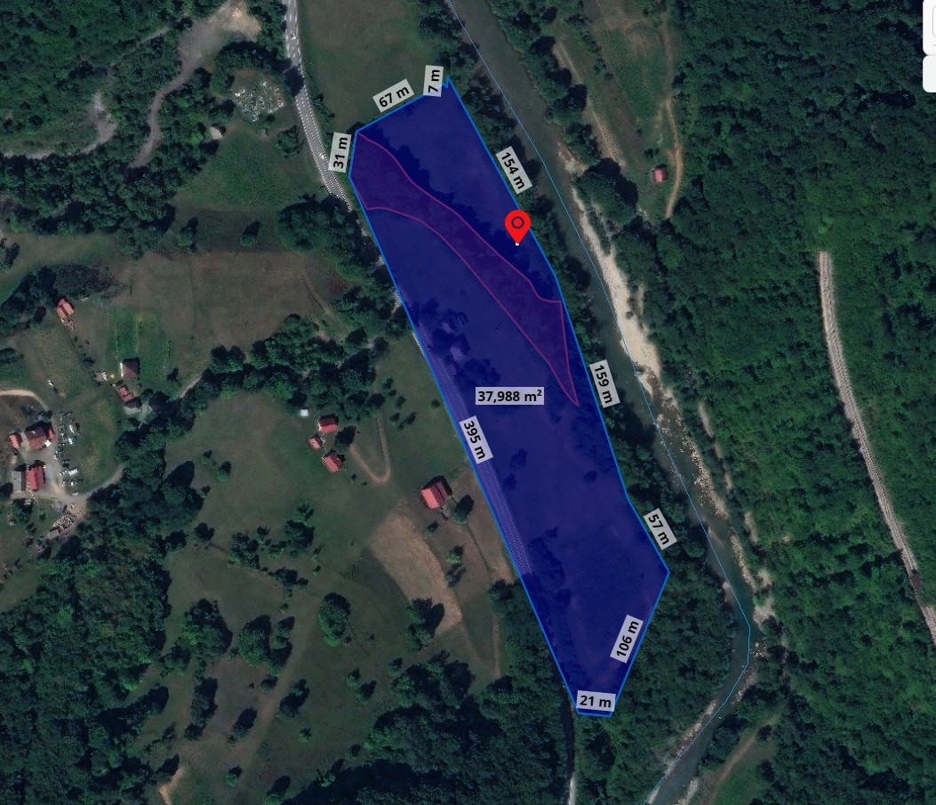 Veliko imanje sa izlazom na reku Taru dužinom od 350m, Kolašin, Sjerogošte